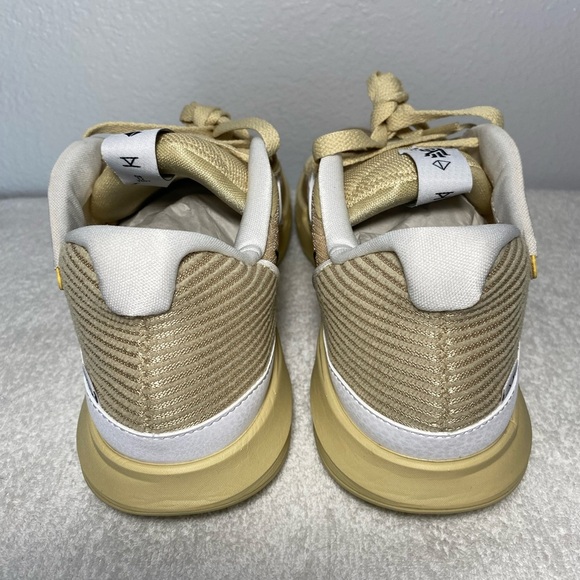 Kyrie Low 5 TB Promo Gold/Black by Nike - Picture 5 of 8